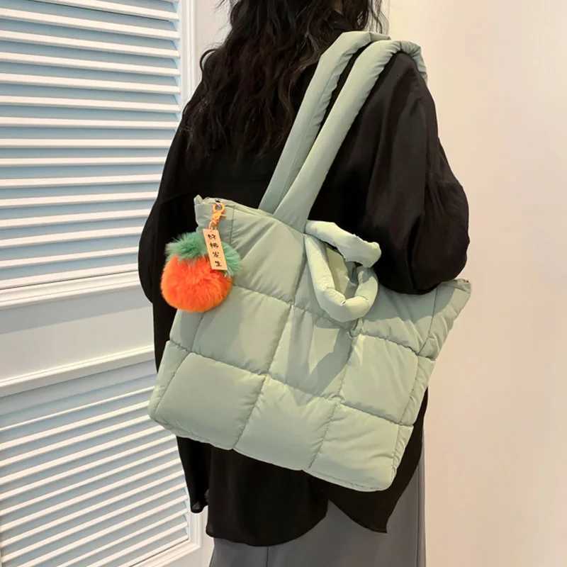 Casual Quilted Puffer Tote Bag Large Capacity Padded Wen Shoder Bags Trend Nyl Down Cott Lady Handbags Big Shopper Purse Y251121