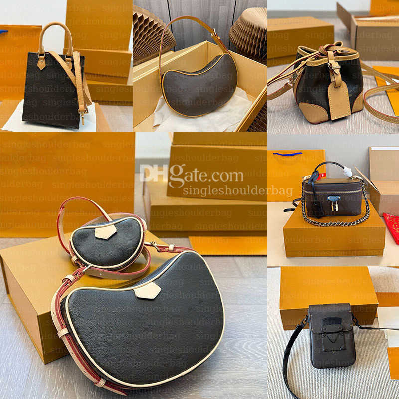 New model Evening Bags Vintage Metal Chain Underarm Half Moon Purse with Pendant Small Bag Crescent Bag phone bag men Mini Purse Round Zipper Marelle Pea Buns