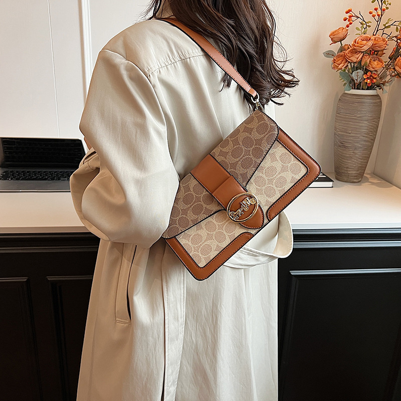 Designer bag free shipping 2025 new fashionable high-end texture printed shoulder crossbody bag armpit bag for womens