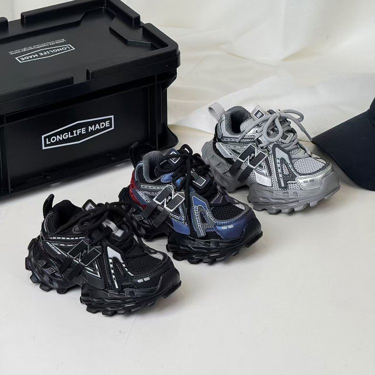 New Free shipping for kids designer shoes running shoes black blue grey Fashionable lightweight mesh breathable sports shoes