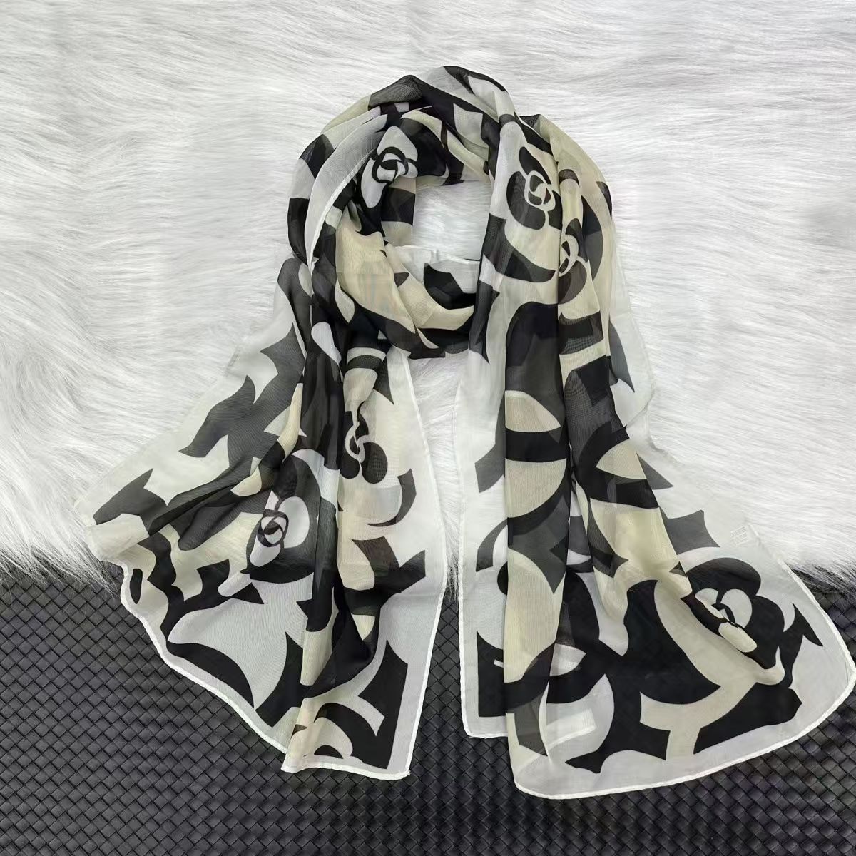 T519 long scarf for women autumn and winter snow print scarf fashion decoration all-match neck shawl scarf silk scarf