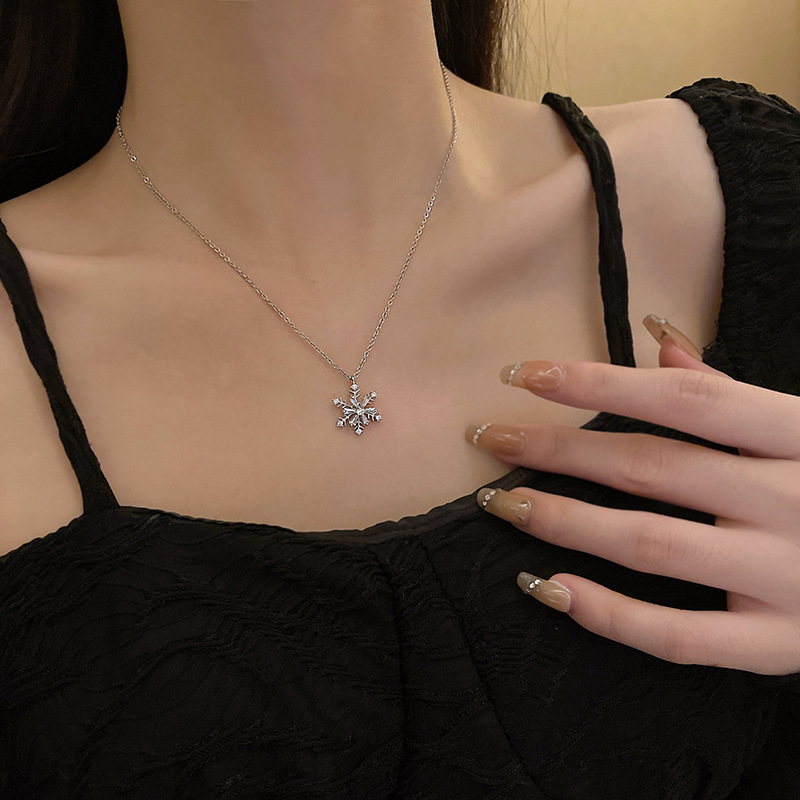 Rotatable Snowflake Necklace Women 2025 New Style designer necklace designer necklace for woman diamond chain luxury jewelry women mens necklace - view 4