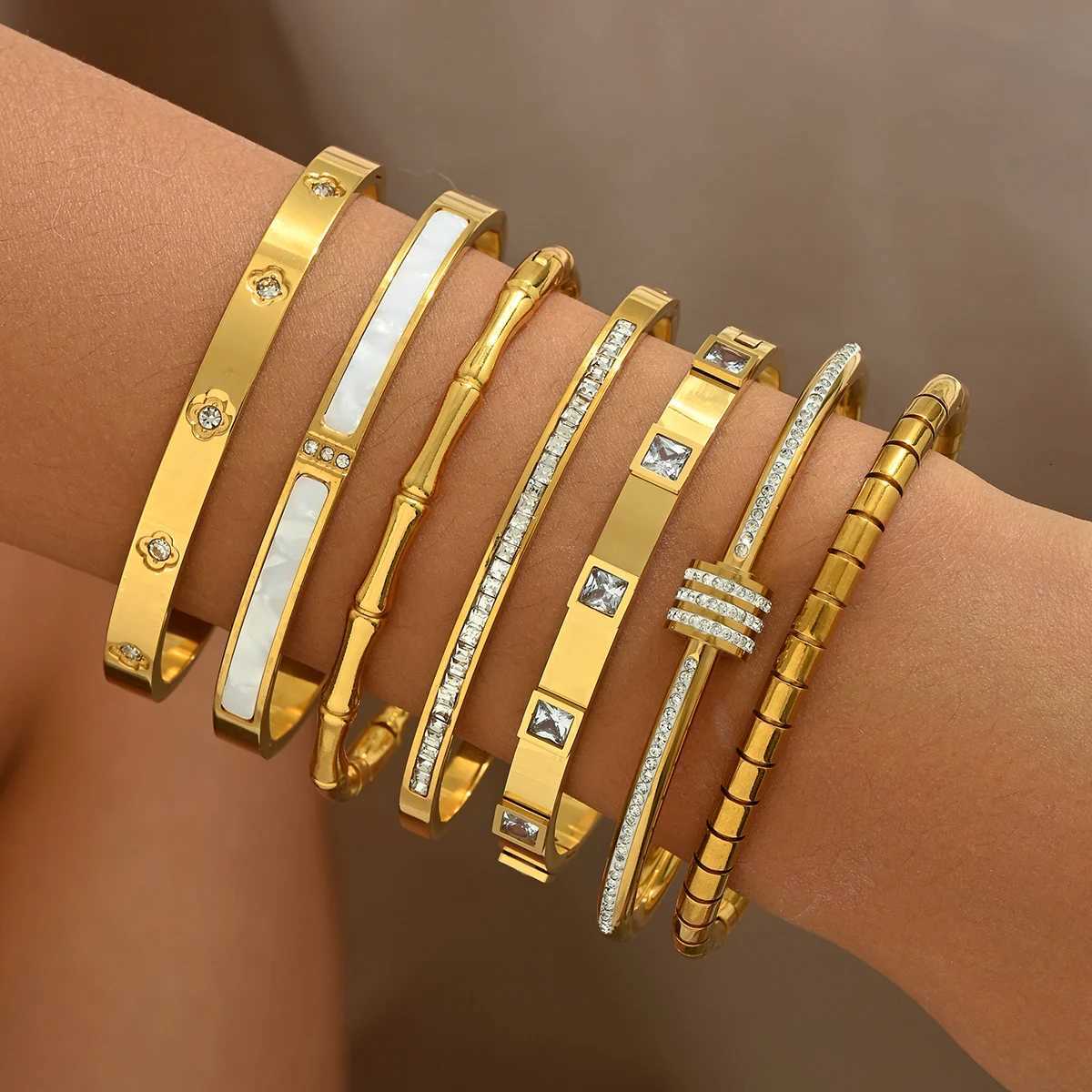 18K stainless steel gold bracelet womens fashion simple new hot selling bracelet stainless steel jewelryW251121