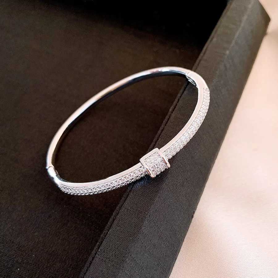 New South Korea Exquisite Geometric Simple Bracelet Elegant Fashion All-match Bracelet Womens Banquet JewelryW251121