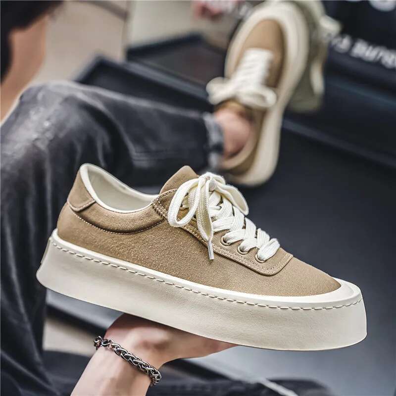 designer sneakers Fashion Solid Color Wear-resistant Board 2024 Spring Popular Man Casual Thick Soles Comfortable Anti-slip Mens Shoes