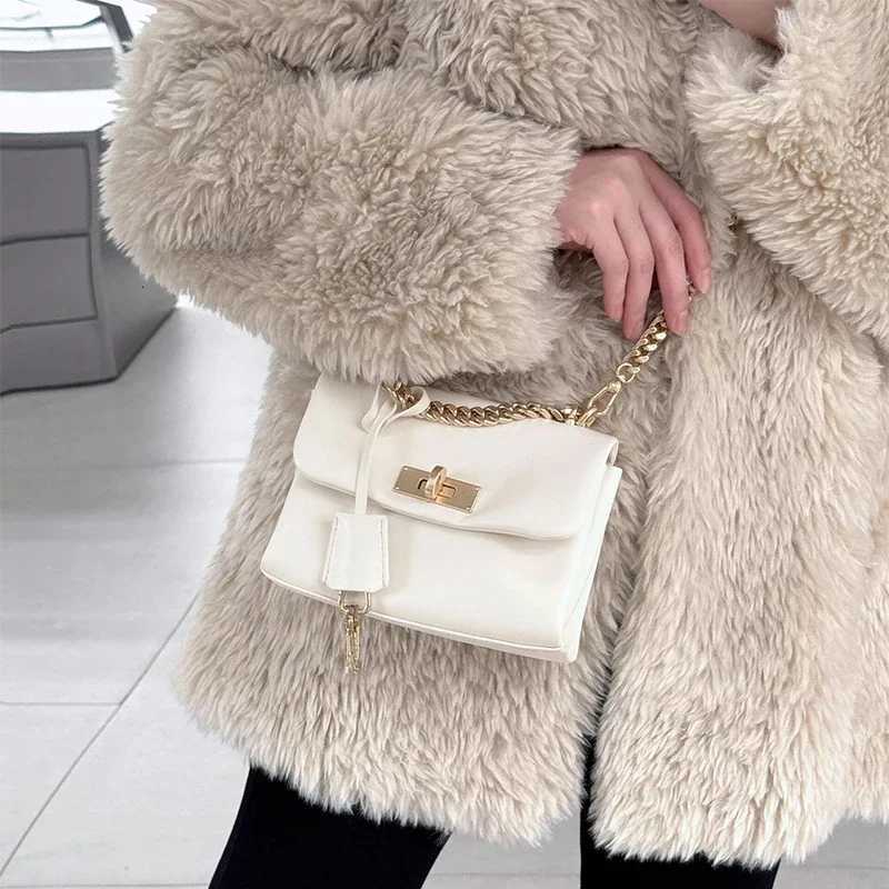 2025 Spring New Rotating Lock Design Crossbody Shoder BagHigh-End Messenger BagElegant Cluth for Wen Y251121