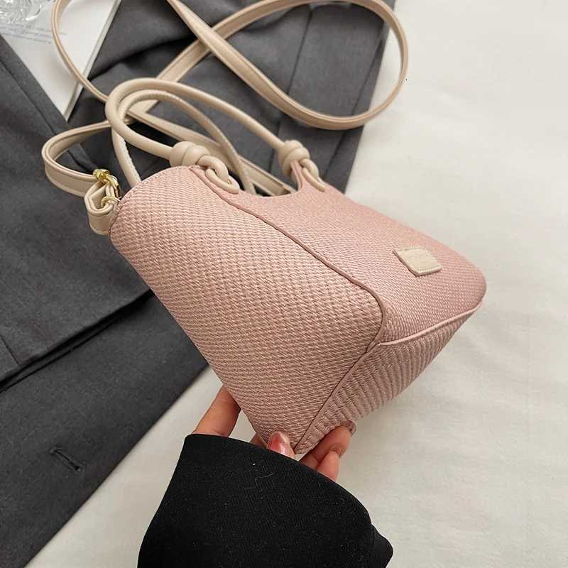 Fresher Style Top-handle Bags For Wen 2025 Summer Lat Trends Designer Handbags Luxury Shoder Cross Body Bag With Pendants Y251121