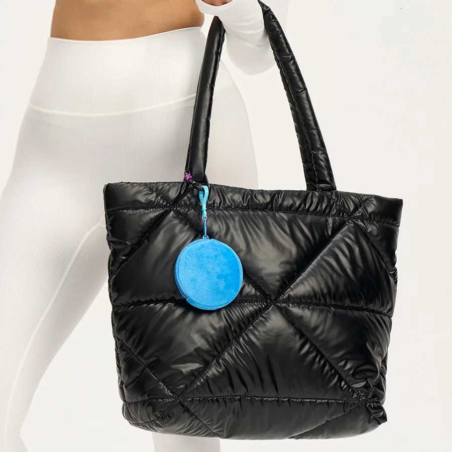 Fi Quilted Padded Wen Shoder Bags Designer Puffer Handbags Casual Nyl Down Cott Large Capacity Tote Shopper Purses Y251121