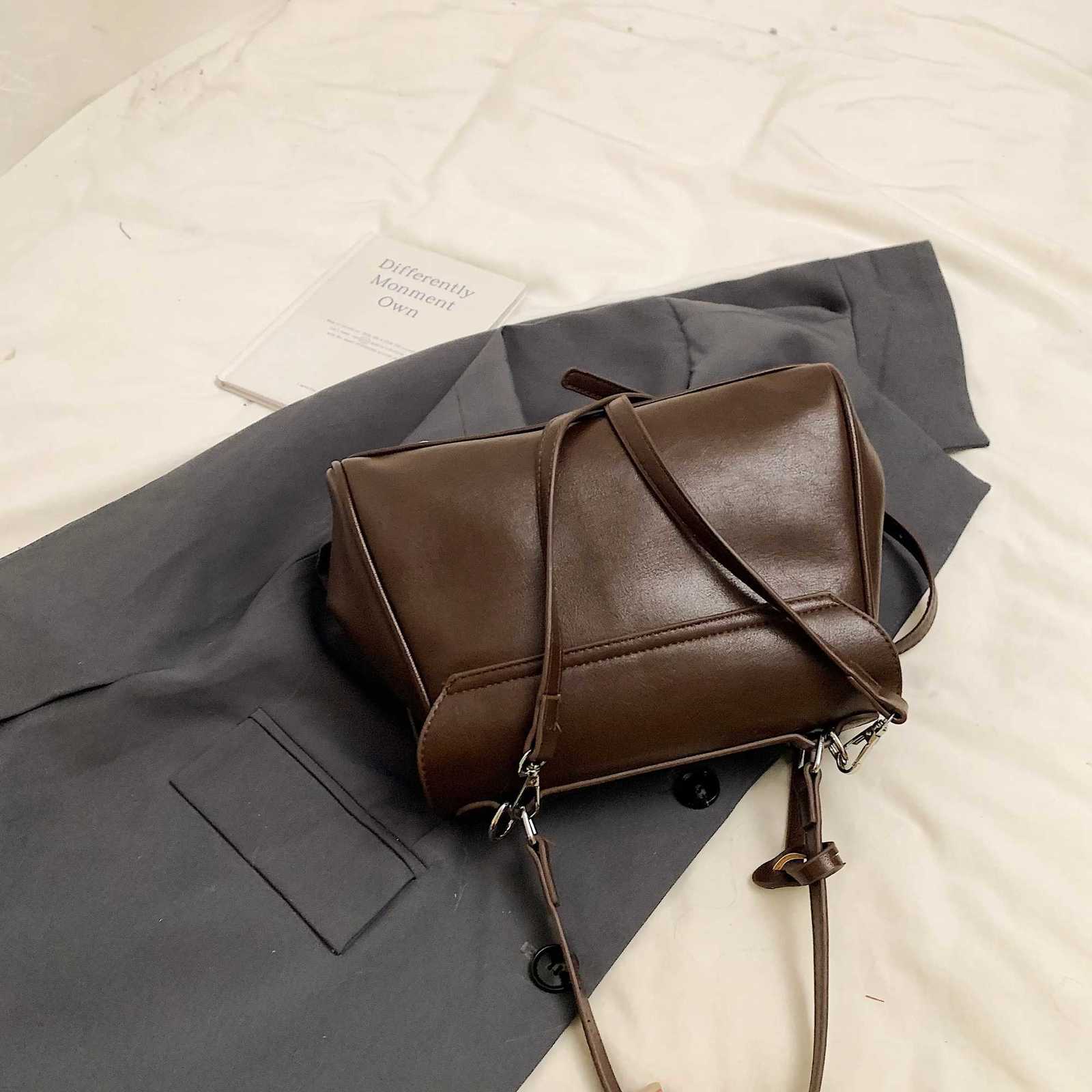 high-grade hand-held bag large-capacity tote bag with a stylish shoder bag Y251121