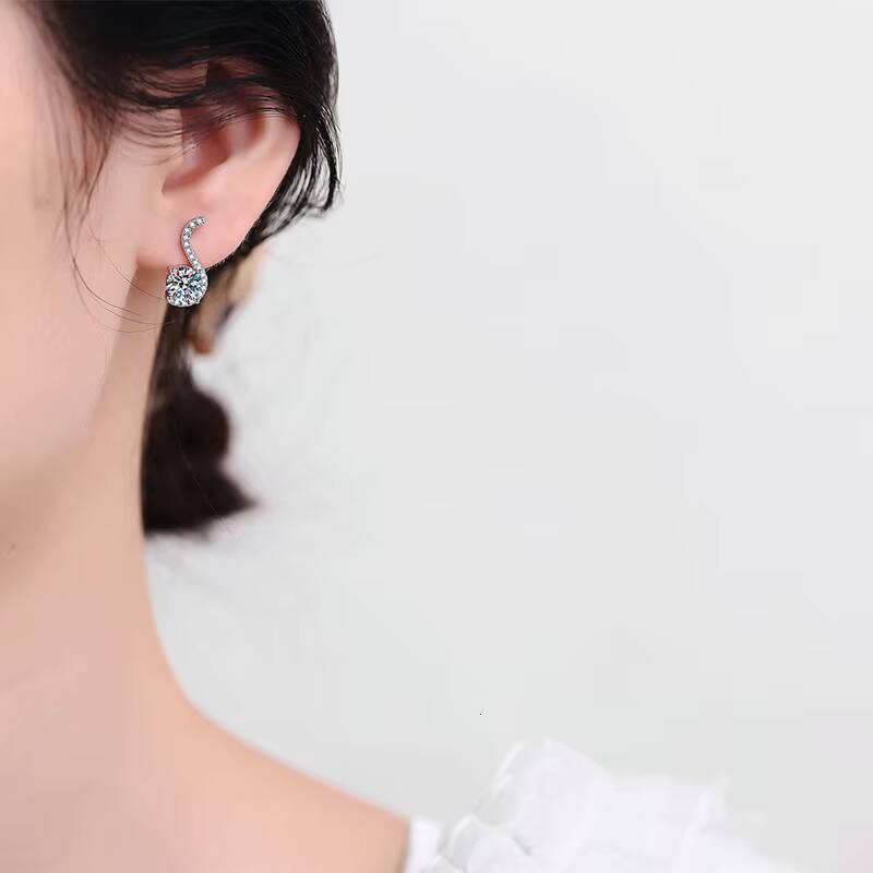 Personalized S925 Sterling Silver Musical Note S-shaped VVS D Color 1CT Round Moissanite Stud Earrings for Women Gift