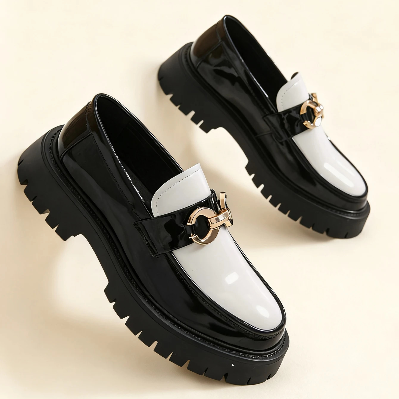 Classic Fashion Thick Sole Mens Penny Loafers SlipOn Business Dress Shoes for Gentleman Metal Buckle Formal Party Glossy 251121