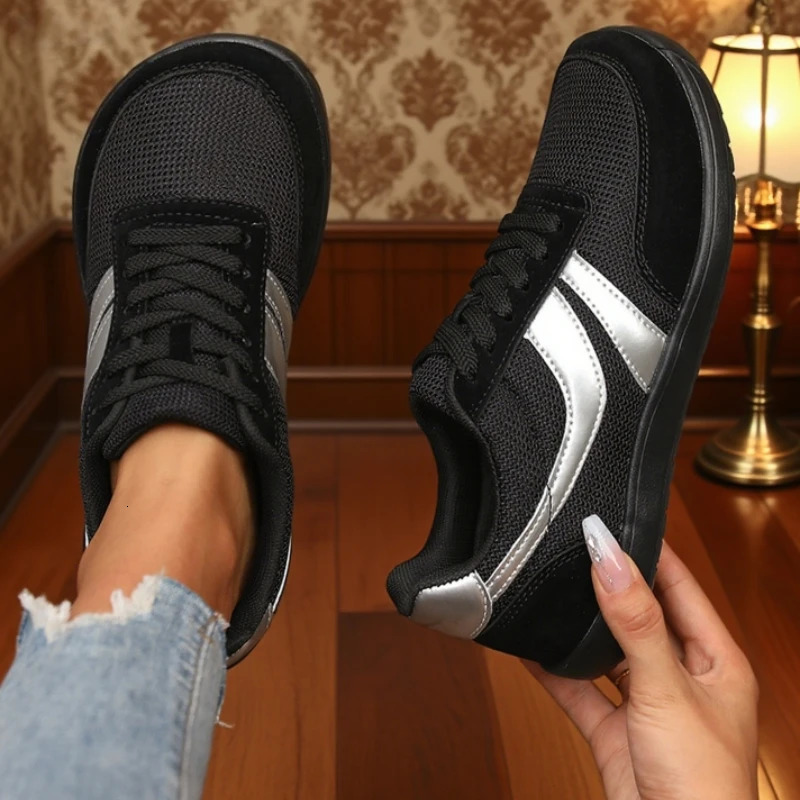 Womens Wide Toe Shoes Sneakers Barefoot Casual Last Fashionable Canvas Black Flat Board Shoe Breathable Mesh Running 251121