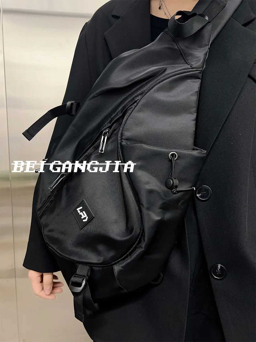 Fashion Streetwear Portable Light Nyl Ch Sling Men Bag Korean Style Cmuter Travel Man Shoder Crossbody Bags Backpack for Men Y251121