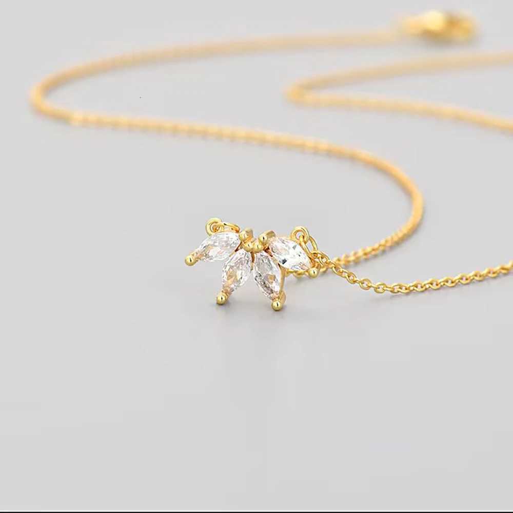 StainlESS Steel Horses eye Zircon Petal Necklaces for Women Choker Bijoux AccESSory Girl Party Jewelry GiftXJ251121