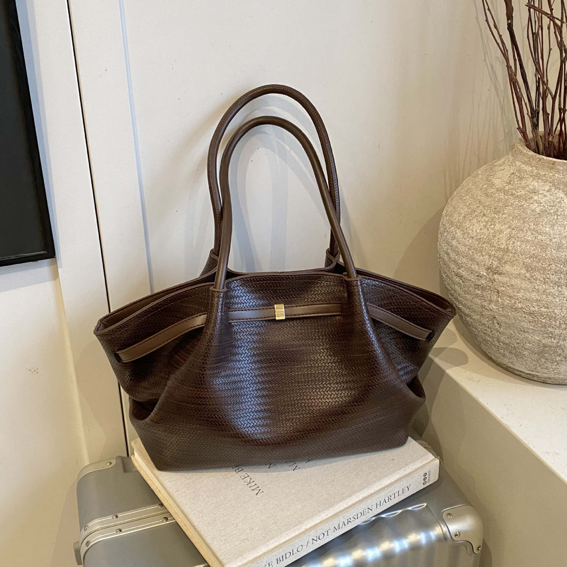 Large capacity vintage Demelier tote bag fashion pleated wing bag shoulder bag casual commuter foreign style bag