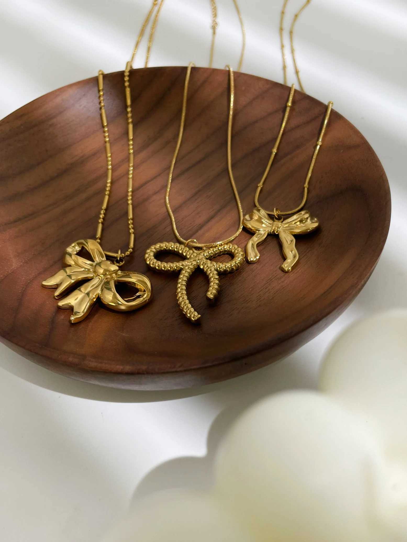 Perisbox Classic Elegant Gold Plated Thin Chain Bow Knot Pendant Necklaces for Women Stainless Steel Waterproof Summer JewelryXJ251121