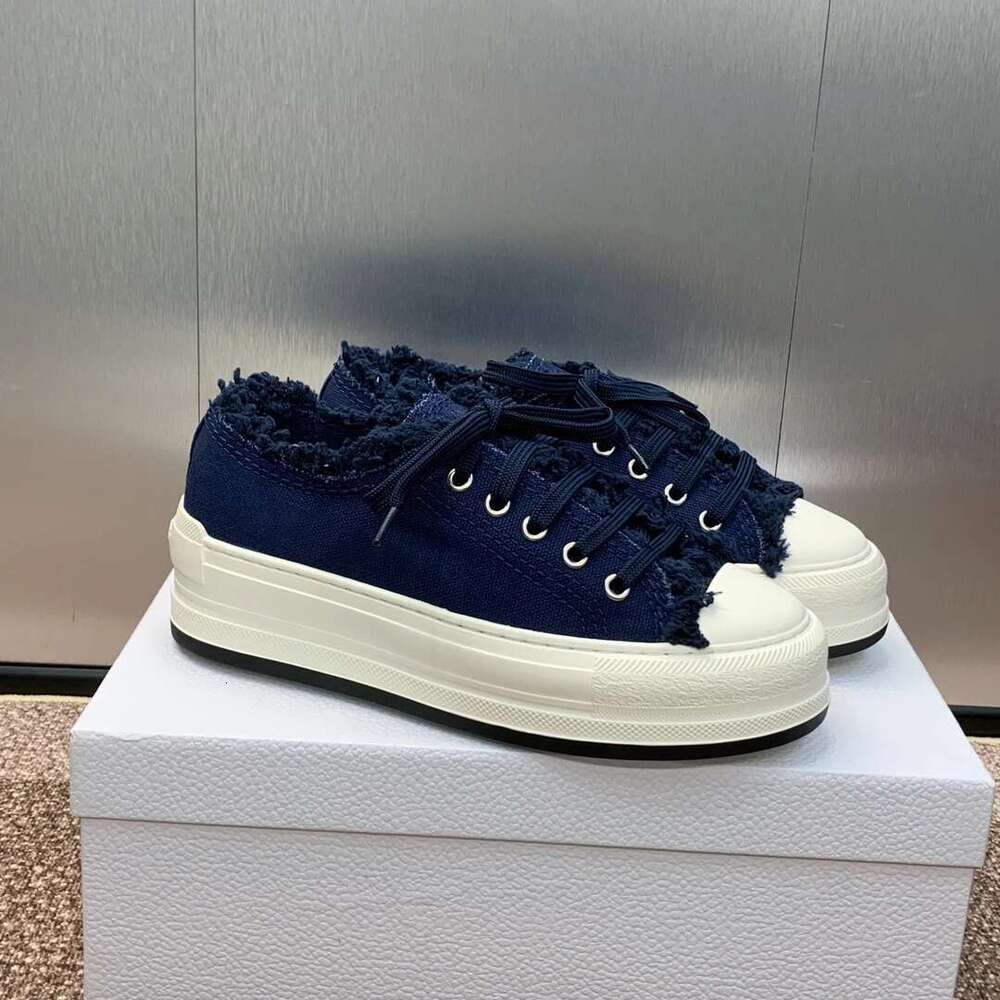 Women Size35-45 Canvas Couple Sneakers Flat Platform Sports Leisure Flats Solid Colors Designer Shoes atillas De Mujer