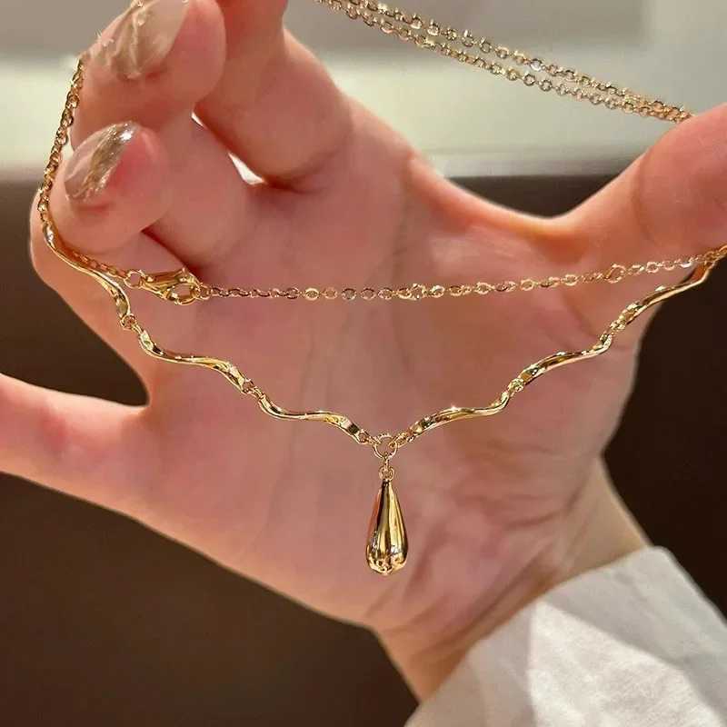 New in Vintage Glossy Water Droplet Necklaces Light Luxury Laziness High Quality Irregular Tassel Collar Chain Fine JewelryXJ251121