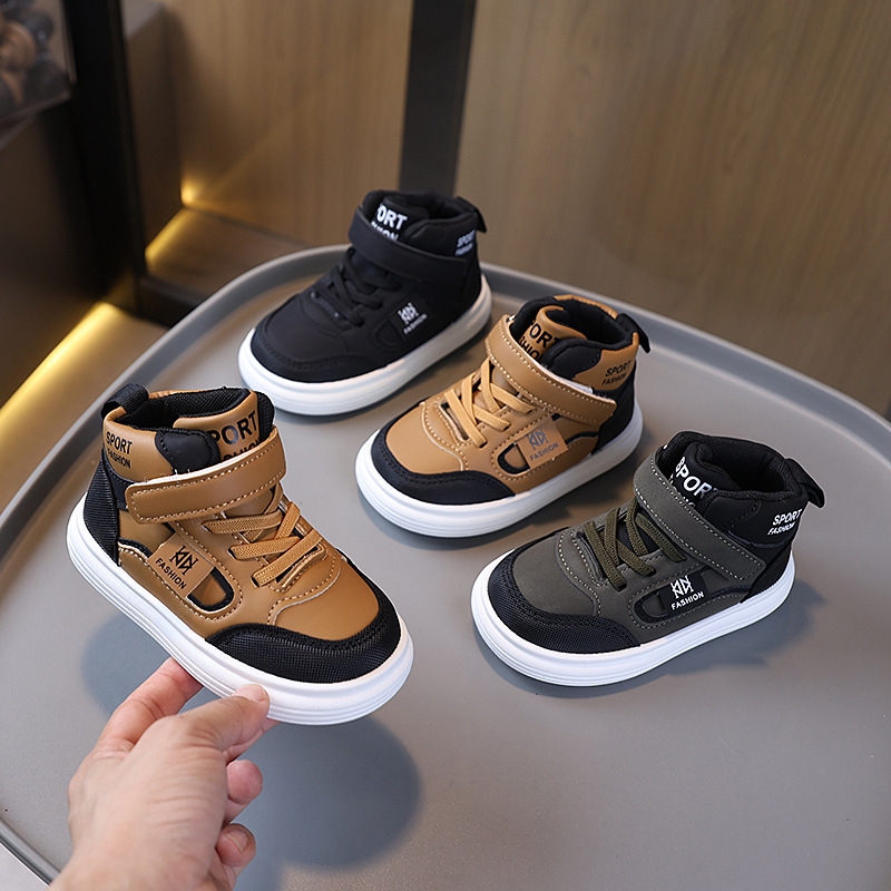 Designer Childrens Sports 2025 New Style Solid Heart Boys High Top Casual Board Shoes Soft Sole Single shoes Free shipping XJ260303