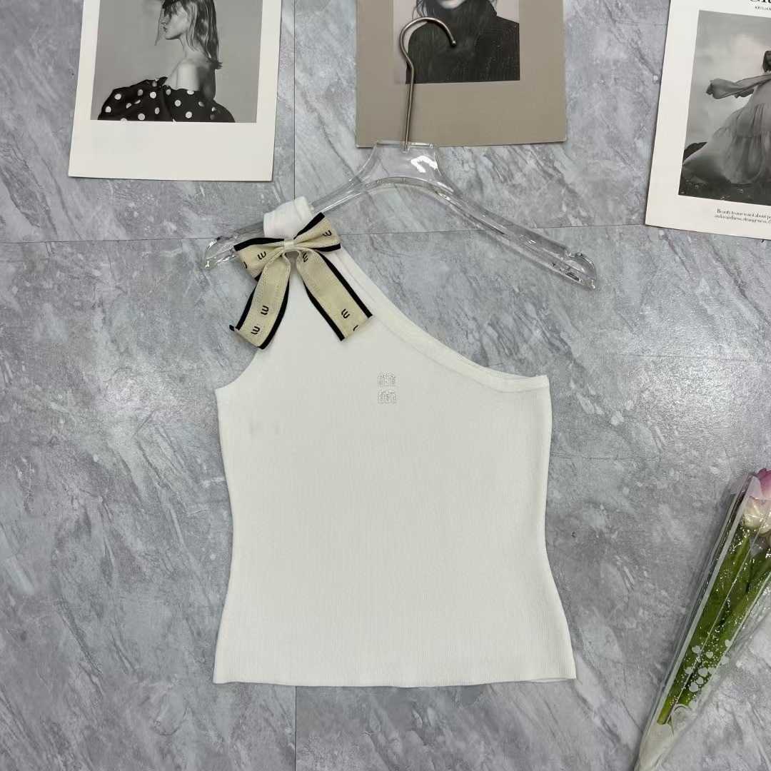 2025 Early Spring New Bow Camisole Tank Top with Exposed Shoulder Cover Slim Fit and Versatile Knitted Top Womens Trendy Short Style Y250420ovpw L2507
