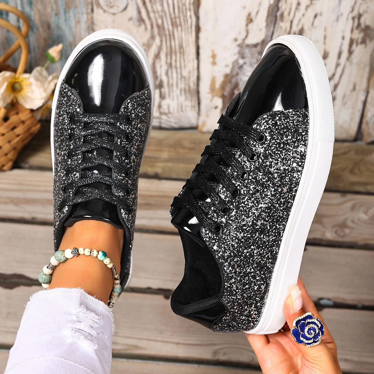 Women Sneakers Bling Golden Shoes Casual Female Breathable Lace Up Outdoor Sport Vulcanize Zapatos De Mujer 251121