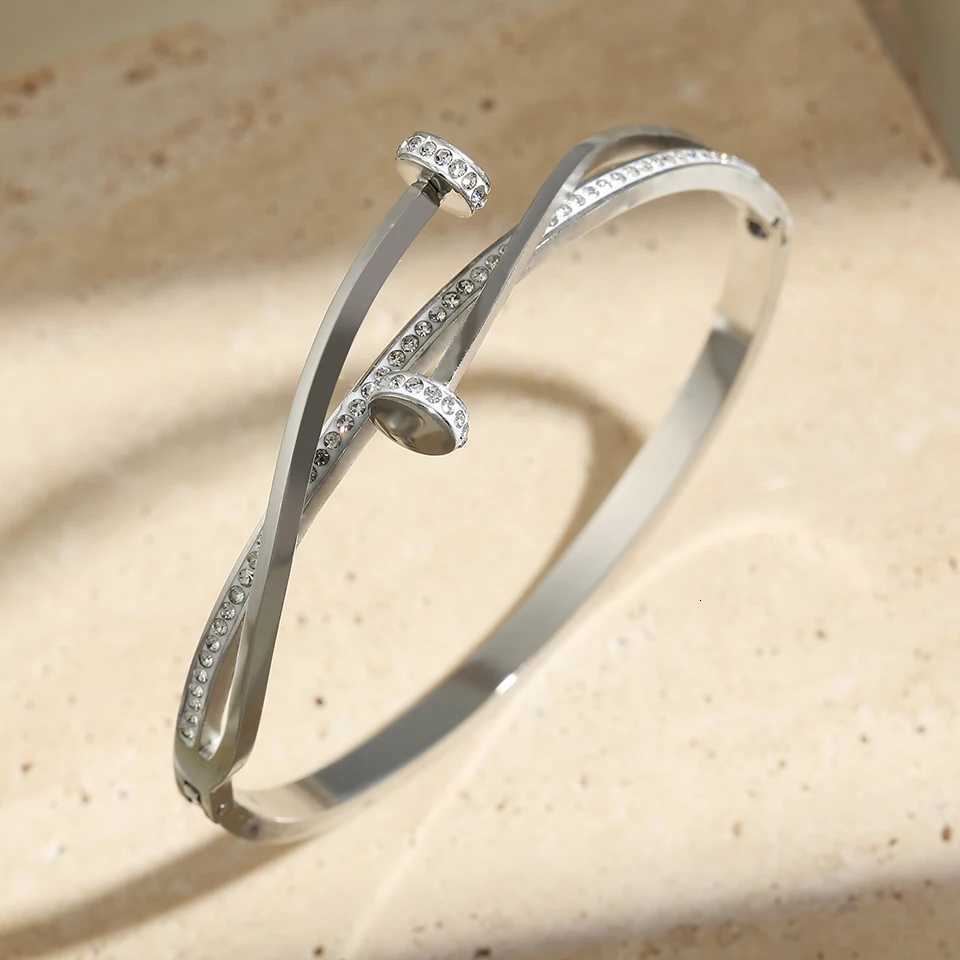 UILZ 2 PCS America 316L Heart Bracelet For Women High Quality Gold Plated Stainless Steel Waterproof Non-Fade Bracelet JewelryW251121