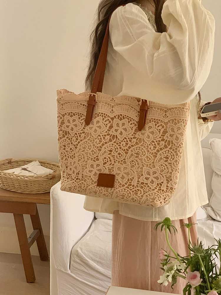 2025 New Lace Large Capacity Shoulder Bag Gentle Womens Daily Commuter Bag Fashionable Casual Handheld Womens BagT251121
