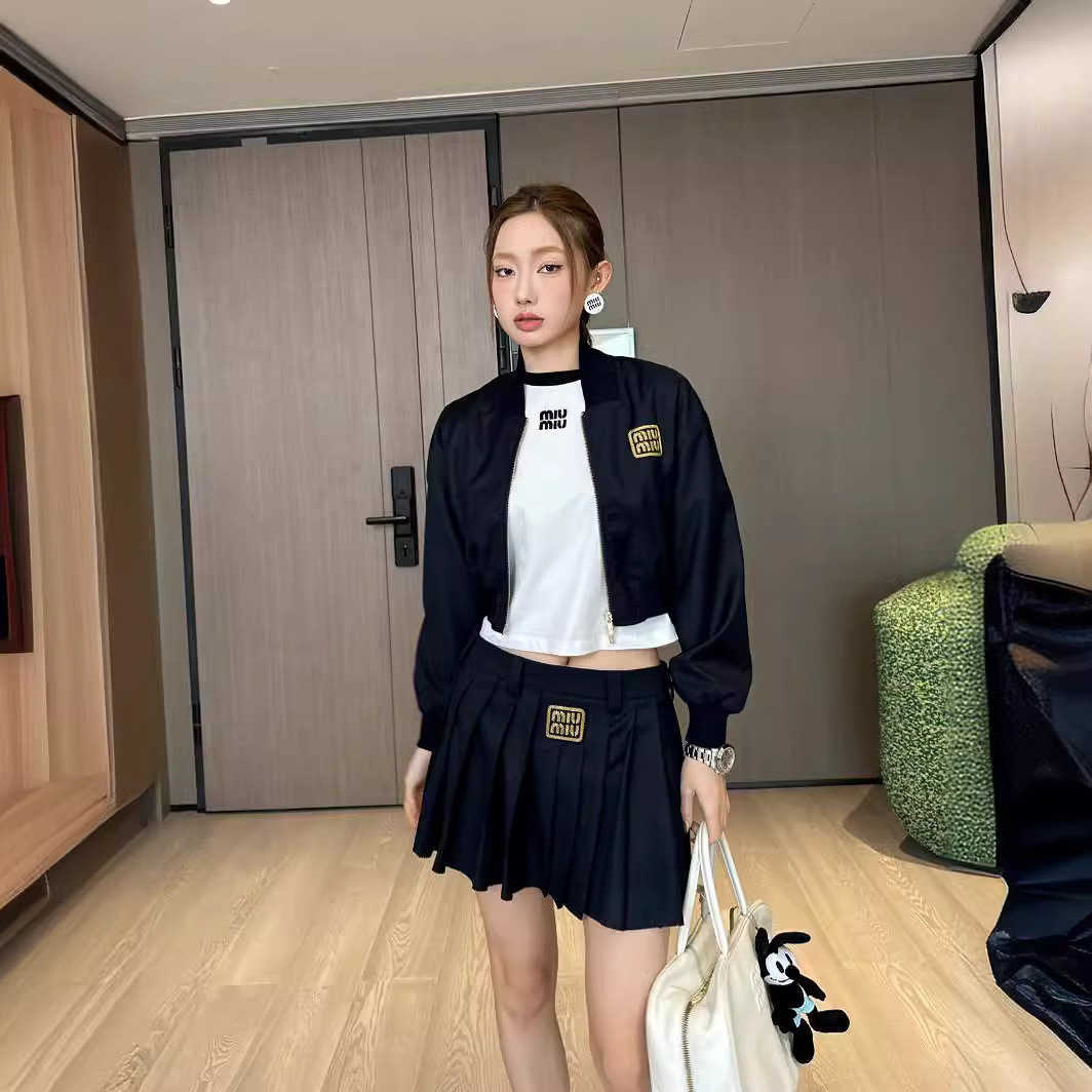 Mm24 Spring/summer Navy Blue Zipper Jacket Jacket+pleated Short Skirt Fashionable Color Blocking Versatile Set Y250420r936