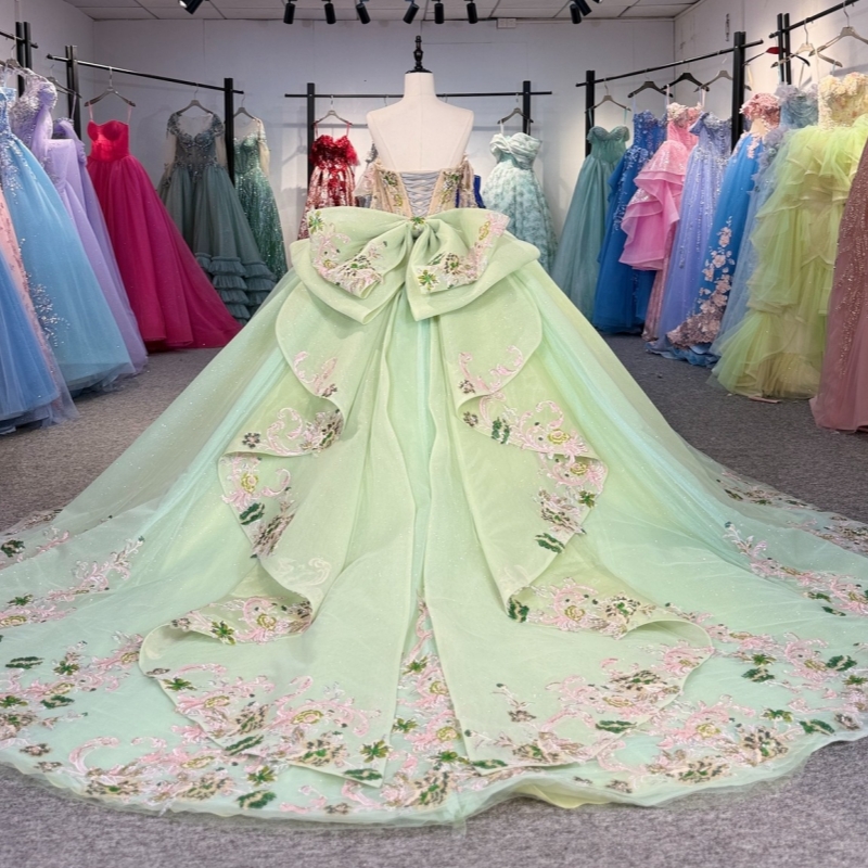 Light Green Shiny Quinceanera Dresses Off The Shoulder Sequin Applique Lace Beading Crystal Bow Tull Corset Party Birthday Sweet 16 Dres