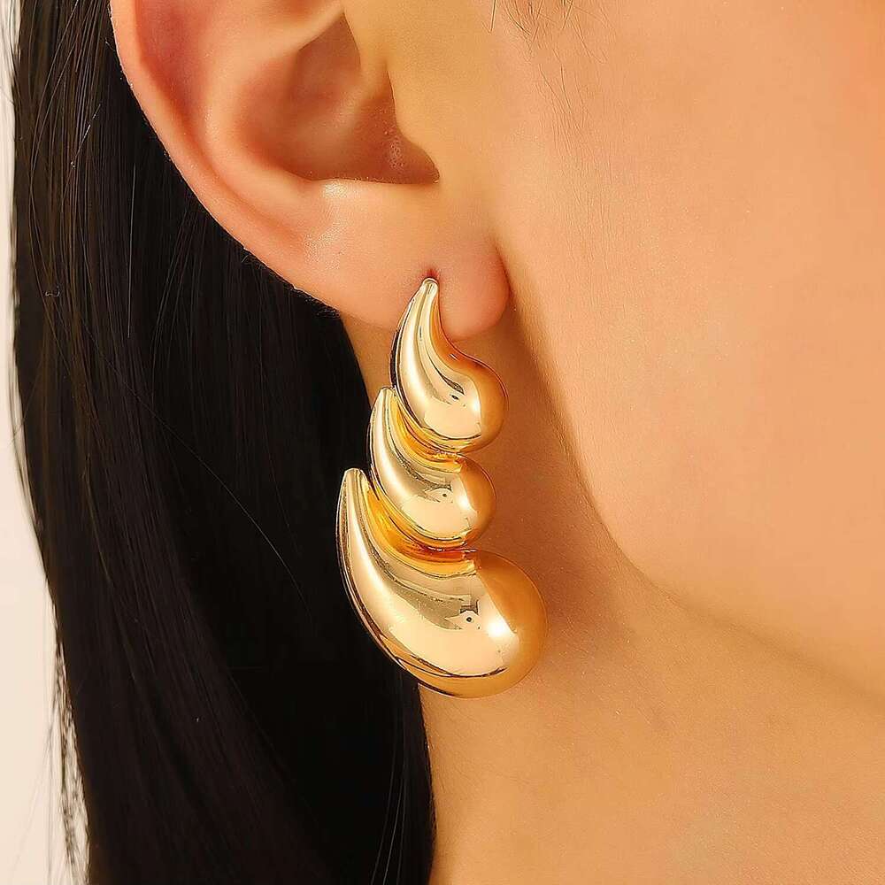 DHCollections 2025 Retro Teardrop Simple Smooth Water Drop Petal Fashionable Stud Earrings
