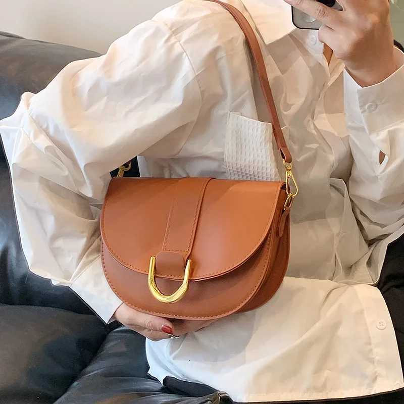 MOODS Famous Brand Saddle Shoder Bags For Wen Golden Hardware Solid Color PU Crossbody Bag 2023 New Luxury Designer Handbags Y251121