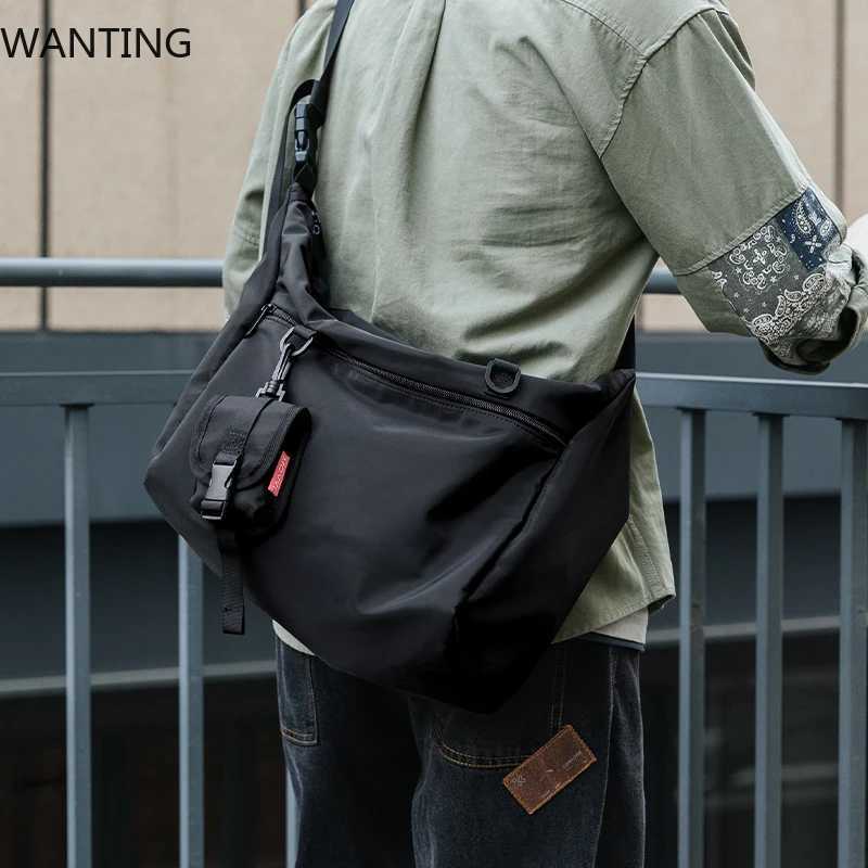 Fashion Simple Men Messenger Bags Waterproof Casual Sports Crossbody Bag 14 Inch Laptop Shoder Bag Large Capacity Unisex Travel Bag Y251121