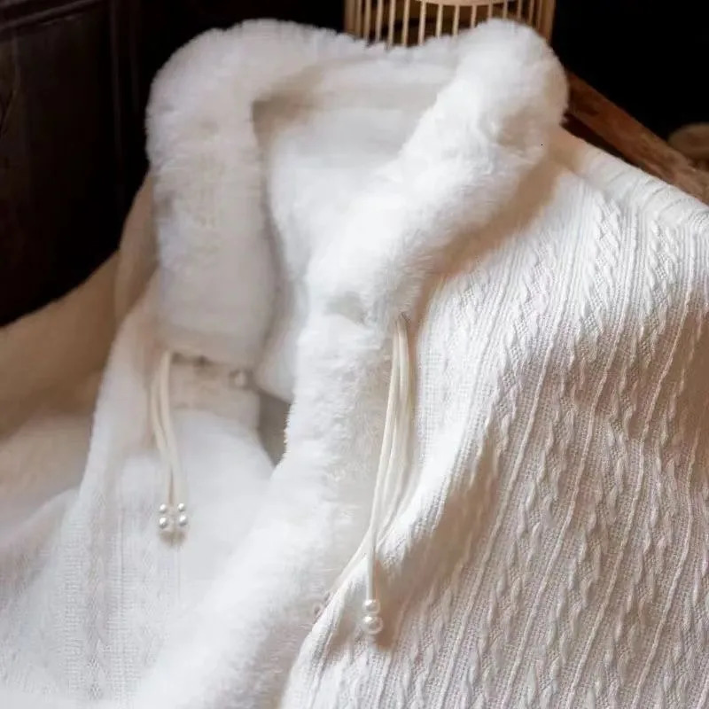 Mantelet Wintertime Coat Style Fleecing Intensification Chinese Style Shortage of Money Shawl Solid Color Fur Collar Cape 251112