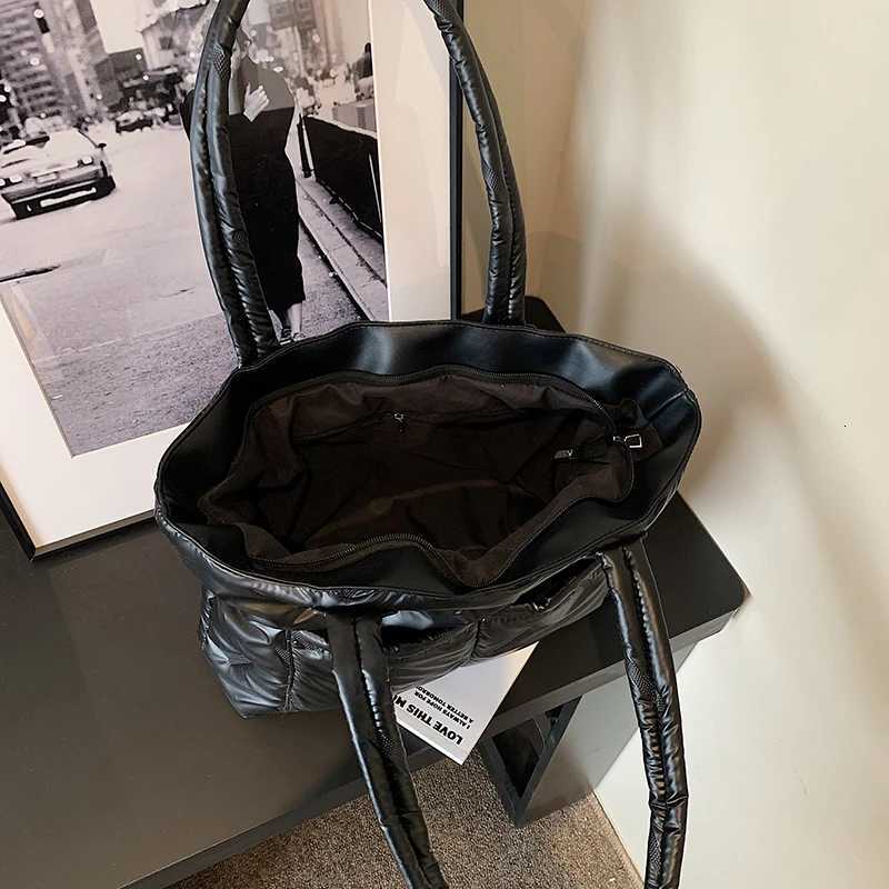Hot S Lightweight Quilting Puff Tote Bag Wens Waterproof Nyl Handbag with Padded Handle and Zipper Closure for Winter Y251121