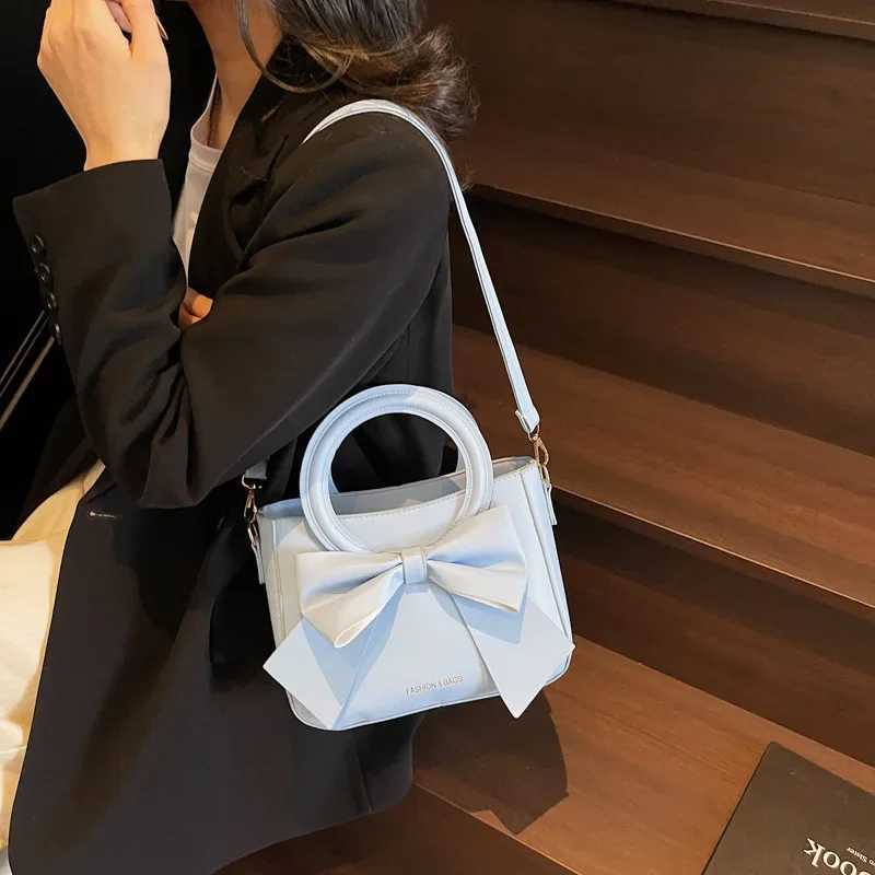Trendy Pure Color Knot Ladies Handbag Shoder Crossbody Bag Luxury High Ahetic Value New Fi Bag for Wen Y251121