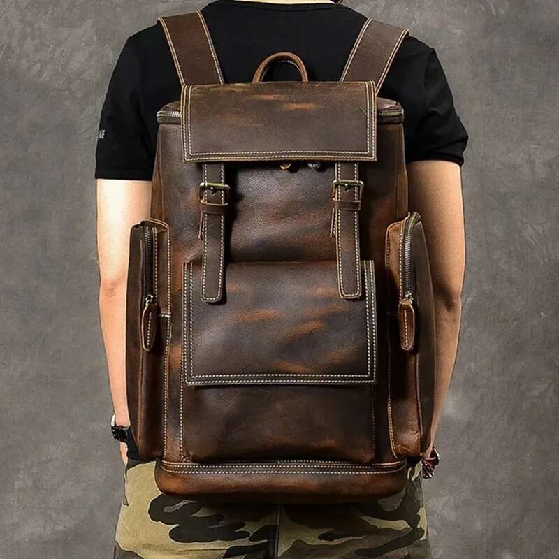 Designer Bag Retro Crazy Horse Leather Men's Backpack Male Computer Bag Large Capacity 15.6 Inch Laptop Bags Genuine Leather Travel Backpacks