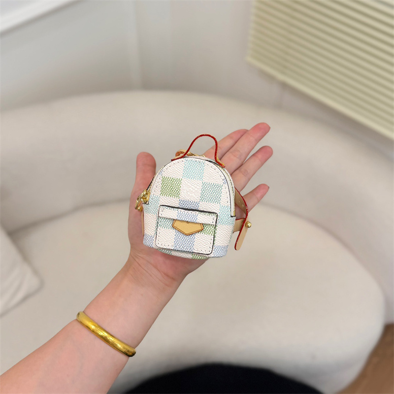 Keychains Lanyards Designer Bag Decoration Pendant Women Leather Keychain Mini Backpack Key Chain Men Car Keychains 7 Colors