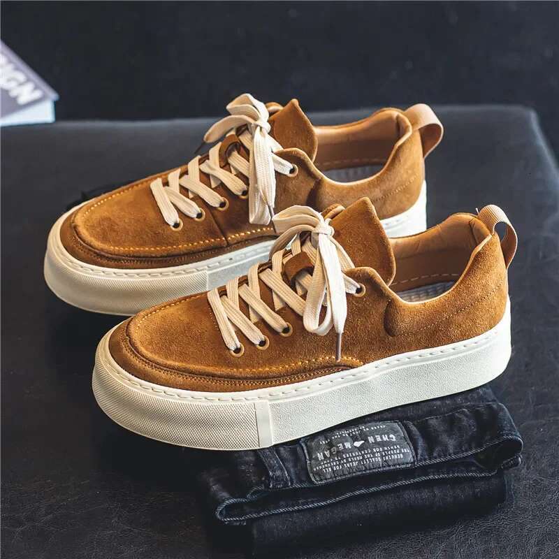 designer sneakers Fashion Solid Color Wear-resistant Board 2024 Spring Popular Man Casual Thick Soles Comfortable Anti-slip Mens Shoes