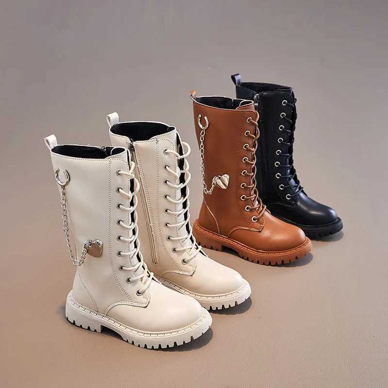 Girls Boots Winter 2023 New Korean Style Britain Style Children Fashion Versatile Soft Princess Shoes High Boots Chains Love PUW251121