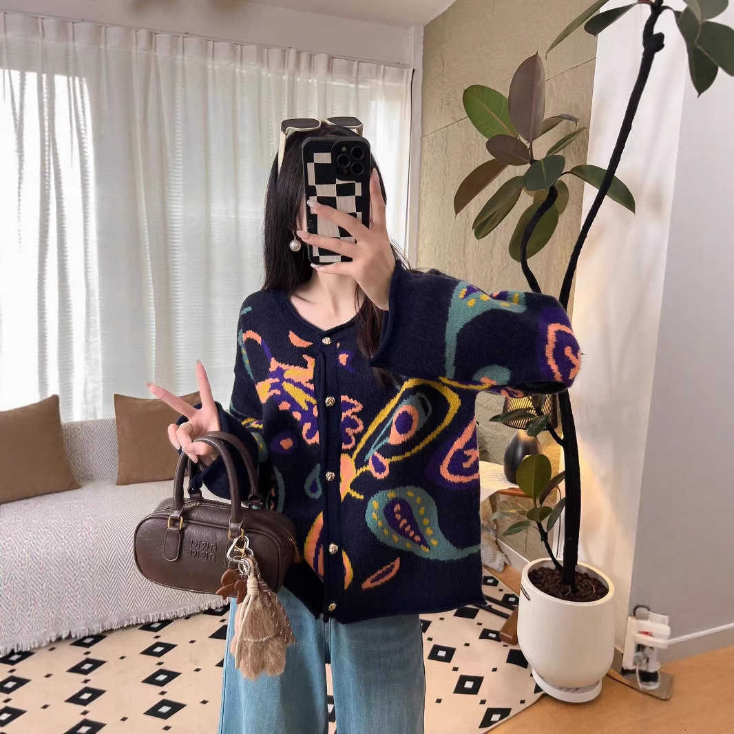 French retro frilled knitted cardigan 2025 autumn new style relaxed fashion color clash loose and slimming floral sweater for women251121