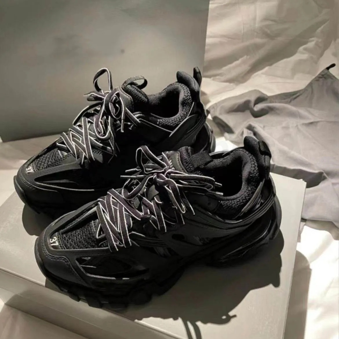 Led Track 3 30 Designer Shoes Men Women Fashion Luxury Led Sneakers Triple Black White Pink Blue Orange Yellow Green Tesss Gomma 30 Sneaker Tracks 36-44 V3