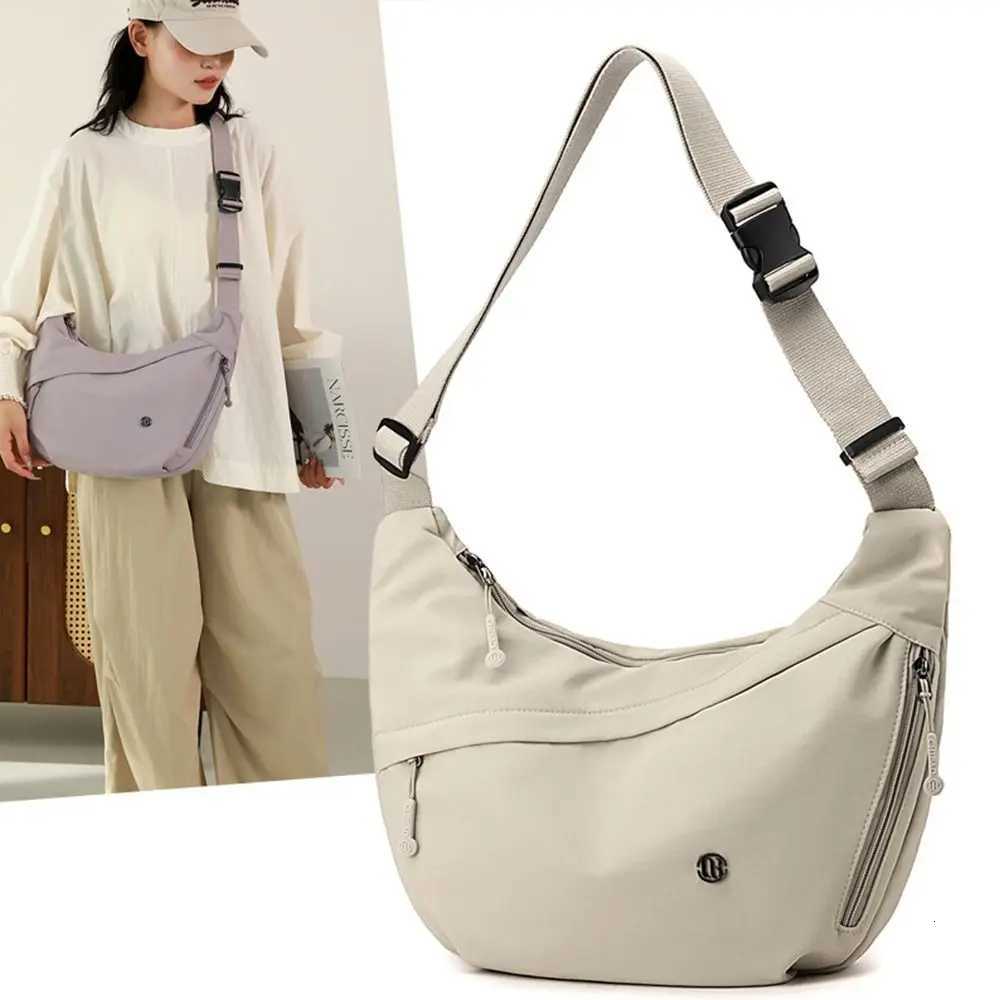 Multifunctional Shoulder Bag Nylon High Capacity Crossbody Messenger Bag Adjustable Belt Waterproof Hobos Bag Daily CommuttingT251121