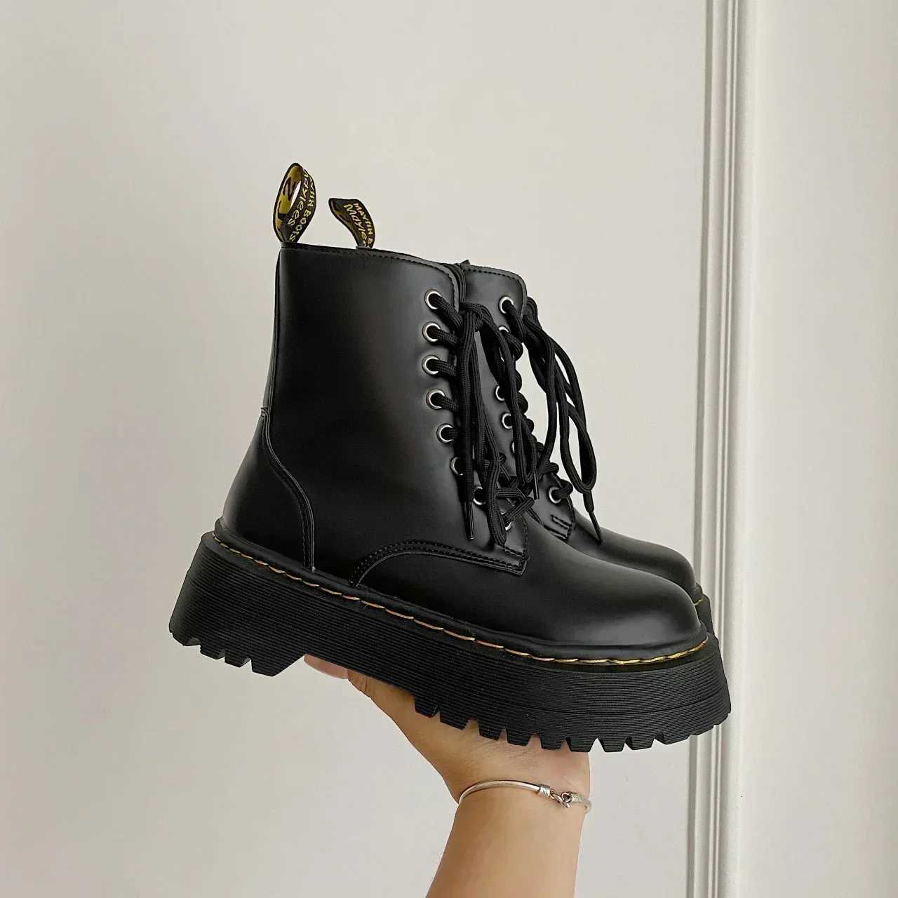 Women Ankle Boots Casual Shoes Female Leather Chelsea Boot Ladies Classic Punk Woman Goth Shoes High Platform Boots Women Black H251121