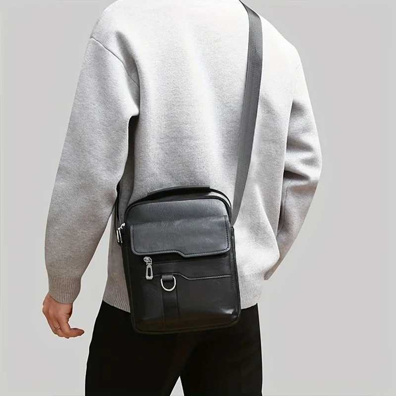 Shoulder Bag Mens Casual Crossbody Briefcase Backpack Business Vertical Leather Business Flap Solid Color Messenger BagT251121