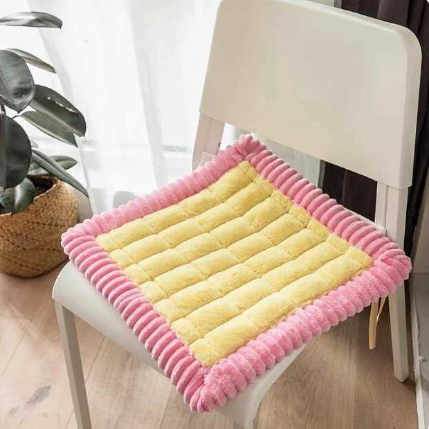 Square Plaid Pattern Seat Cushion Thin Velvet Fabric Dining Chair Cushions Pad for Home Office Car Anti Slip Back Strap Design C251121