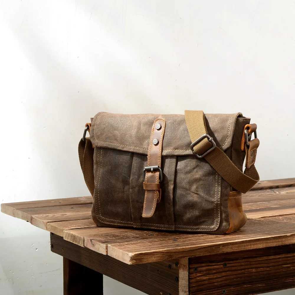 Fashion New Men Messenger Bags Casual Canvas Waterproof Simple Shoder Bag Cross Secti Oil Wax Bag Y251121
