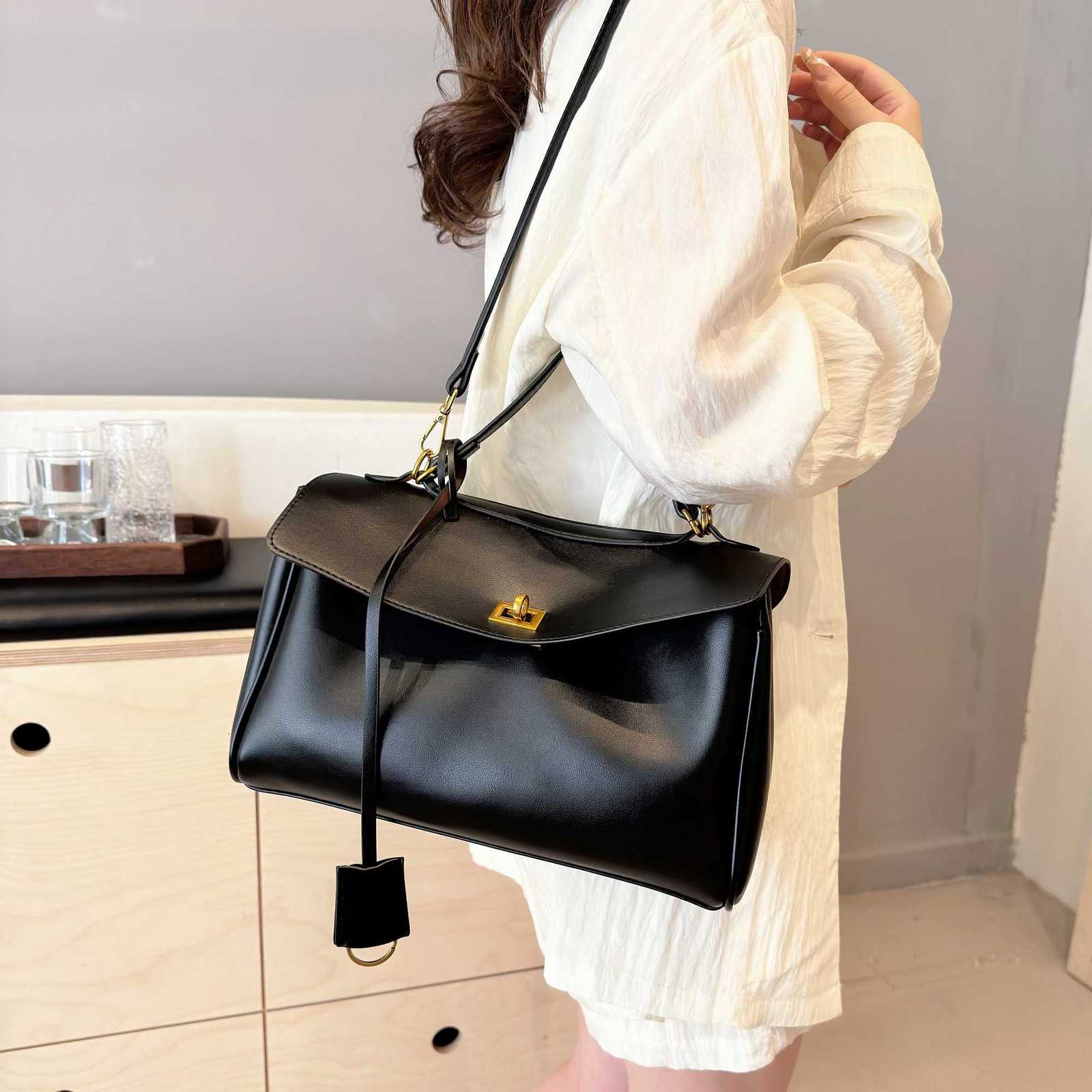 Autumn and Winter Maillard Large Capacity Bag for Wen 2024 New Fi Cmuter Single Shoder Crossbody Bag Tote Bag Y251121