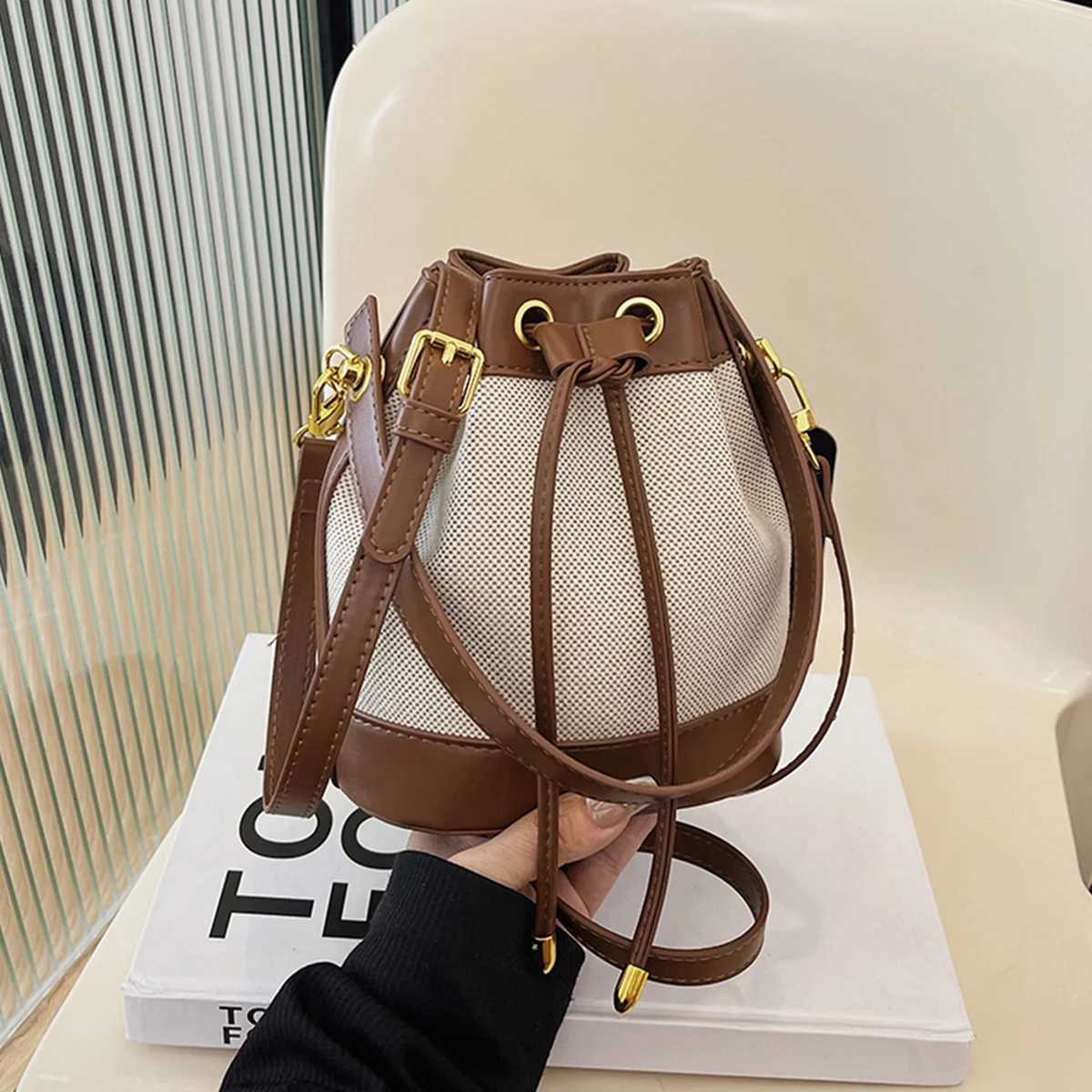 Vintage Quilted Lightweight PU Bucket Bag with Drstring Detachable Strap Spacious Shoder Bag for Daily Cmute Handbag Y251121