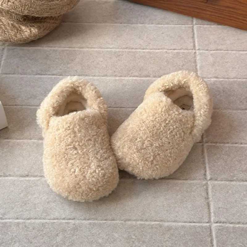 Winter Childrens Slippers 2025 New Warm Plush Comfortable Anti Slip Cotton Shoes Lamb Wool Girls Casual Shoes Toddler SandalsW251121