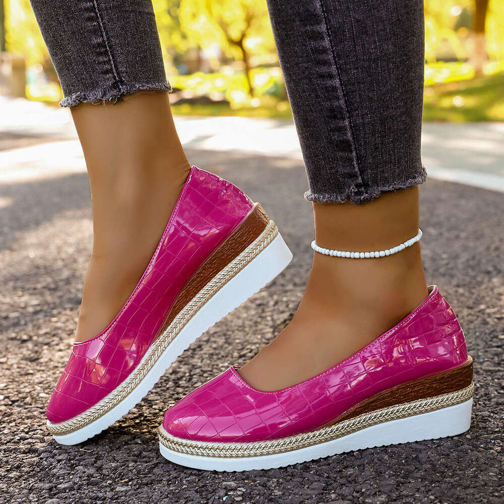 2025 Autumn New European and American Style Slip-On Casual Pointed Toe Wedge Thick Sole Shiny Export Large Size Women's Shoes